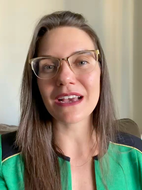 Ana Carolina, que fez acompanhamento com a Sabrina
